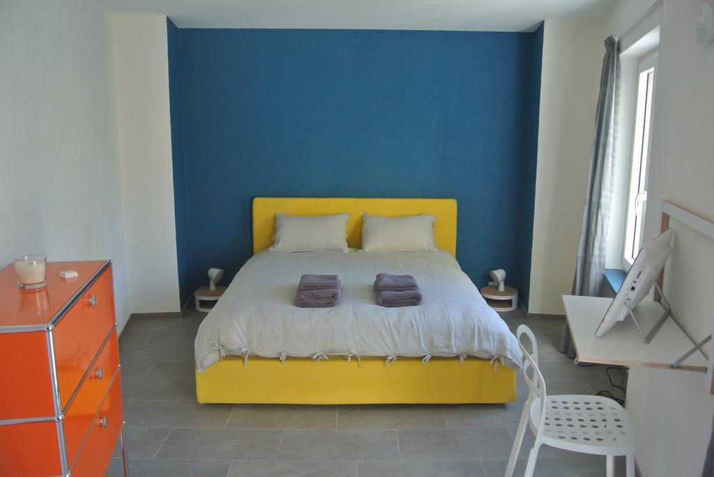 A Ca Balade In Design Apartment Miglieglia Room photo