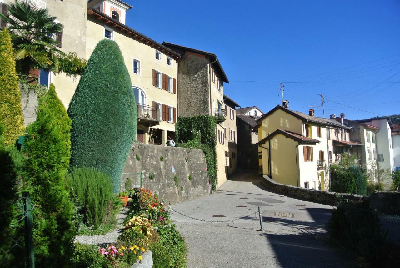 A Ca Balade In Design Apartment Miglieglia Exterior photo